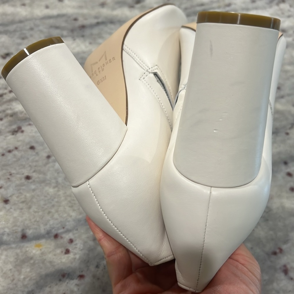 Marc Fisher Unno Pointed Toe Bootie In White Size… - image 8